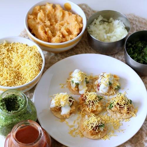 sev puri chaat dahi puri chaat