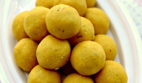 besan ladoo recipe besan ke ladoo recipe