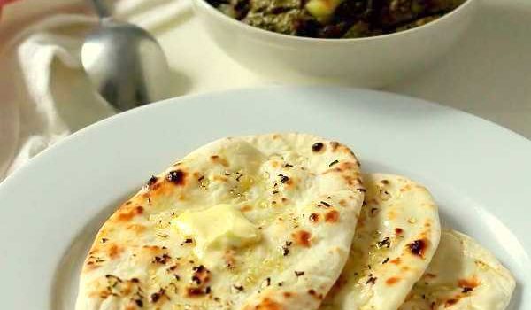 garlic naan recipe on tawa garlic naan