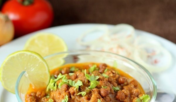 kala-chana-masala-black-chana-curry-recipe