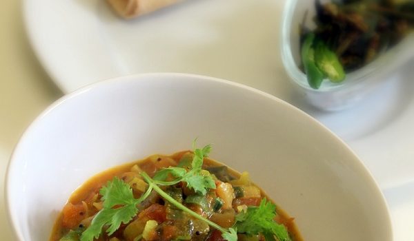 tomato-spring-onion-sabzi-curry-recipe